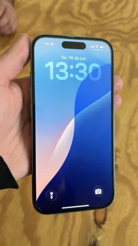 iPhone 16