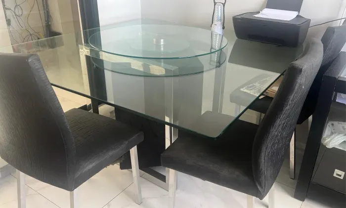 Mesa + 8 cadeiras