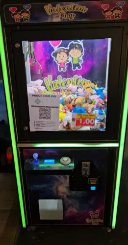 Máquina grua de pegar pelúcias