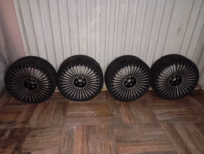 Rodas Aro 20 com furacão 5x100