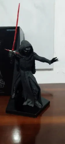 Iron Studios Star Wars Kylo Ren
