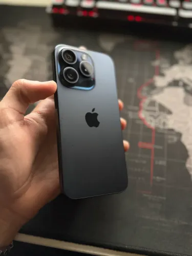 VENDO IPHONE 15 pro