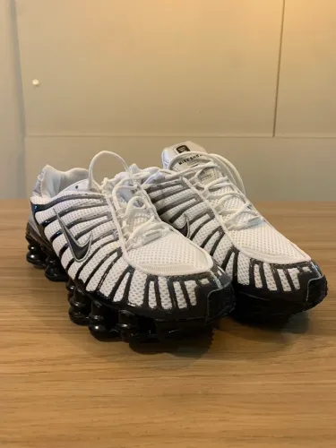 Tênis Nike 12 molas 
