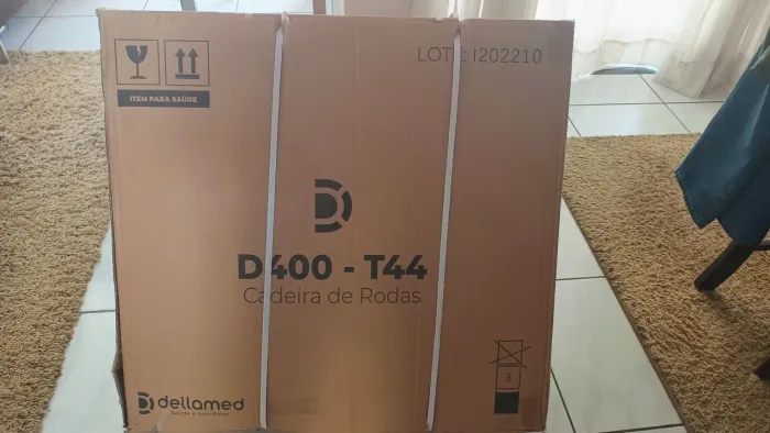 Cadeira de roda Dellamed D400-t44