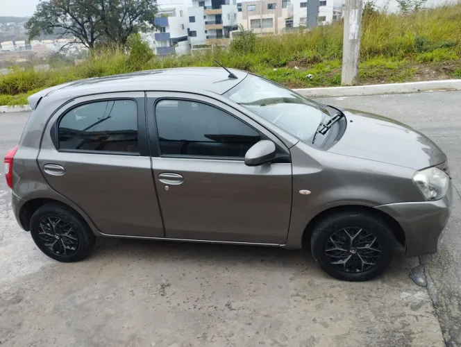 Toyota Etios XS 1.5 Flex 16V 5P Aut. 2017