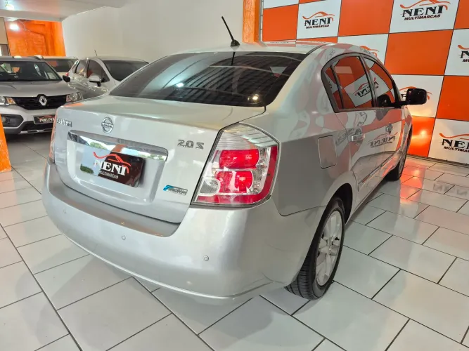 Nissan Sentra S 2.0/ 2.0 Flex Fuel 16V Aut. 2011