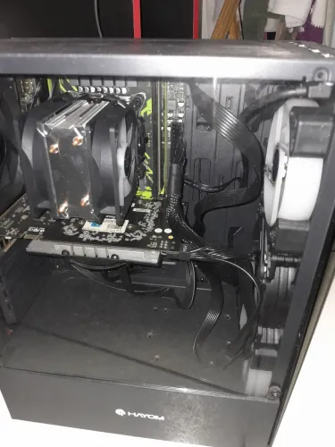 COMPUTADOR PARA ESCRITORIO E JOGOS LEVES