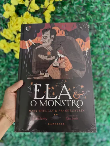 Livro Ela e o Monstro + 1 maquete do livro (Darkside)