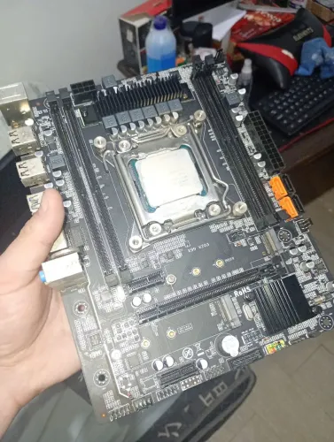 Xeon 2640v3 + X99 v203 + cooler torre da cooler master