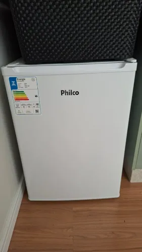Frigobar Philco PFG85B 68 L, 220V