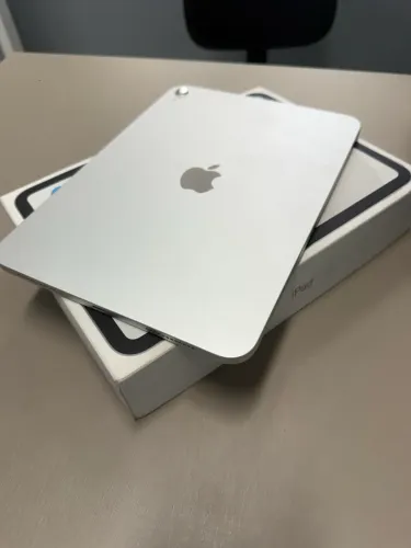 iPad 11 128 GB