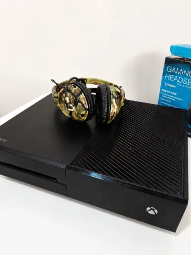 Xbox One Fat + Headset