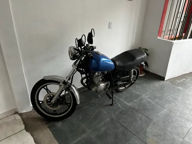 Intruder 125