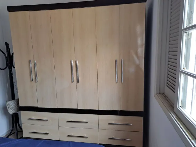 Guarda-roupa 6 portas