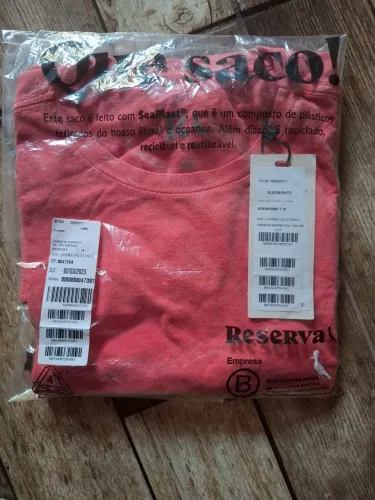 Camiseta Reserva feminina original nova (com etiqueta)