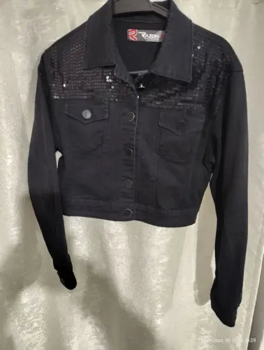 Jaqueta jeans preta da marca Razon Tam M