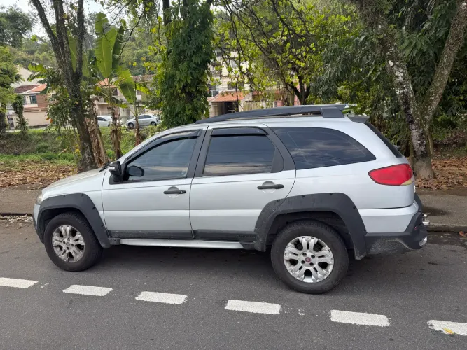 Fiat Palio Weekend Adventure Locker 1.8 Flex 2009