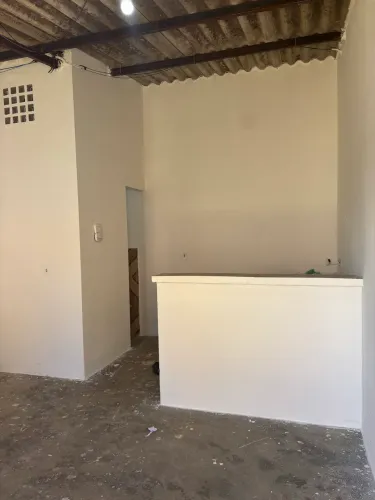 Alugo quitinetes no Incra 8