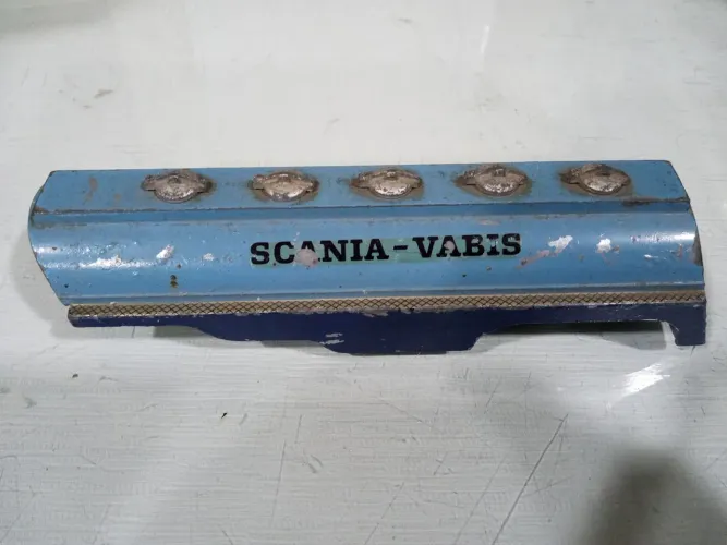 Miniatura de caminhão 