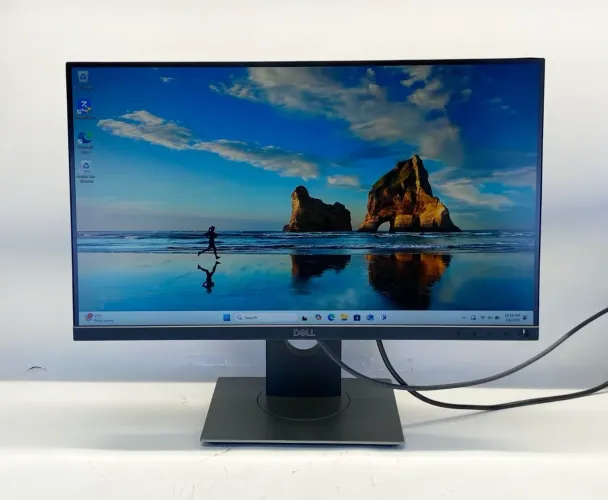 Monitor Dell P2418D 23,8" QHD IPS 2K Profissional - Excelente Estado