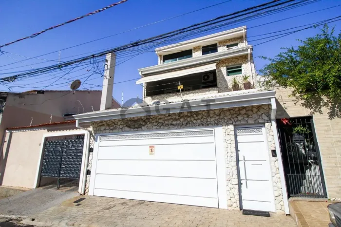 Casa para locação em Votorantim-SP, Jardim Serrano - 3 quartos, 2 salas, 3 banheiros, 2 va