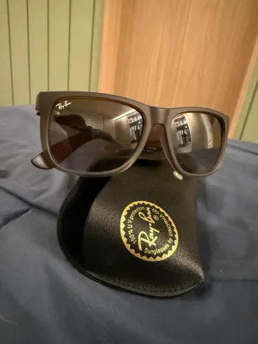 Óculos Ray-Ban Justin estado de novo