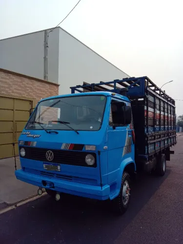 Caminhão 6/90 ano 86