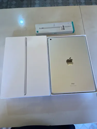 IPAD 9° GERAÇÃO DE 256GB, ZERO