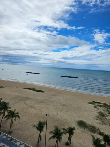 Fino acabamento, 1 por andar, varandão, 4 sts, 320m2 útil, piscina, 3 vgs.,