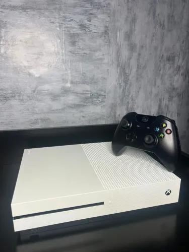 Xbox One S + Jogos Digitais
