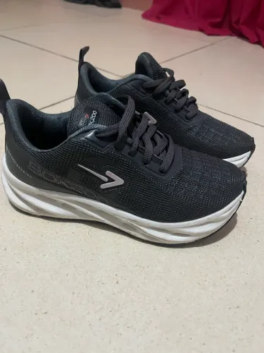 Sapato feminino tamanho 37