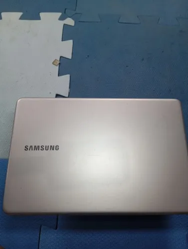Notebook Samsung NP900X5T i7 8ª Ger + MX150 p/ peça ou reparo