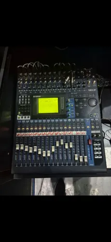 Mesa de som 01V96
