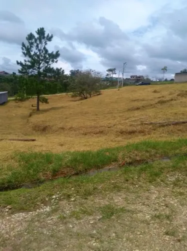 Terreno em Jacareí em Condomínio fechado