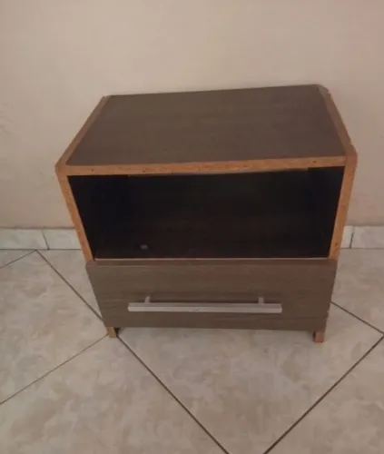 Criado mudo dois por 50 reais