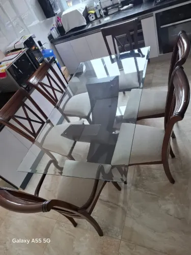 mesa de jantar com 6 cadeiras