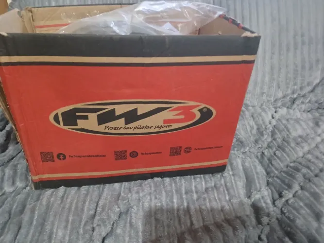 CAPACETE SW3 NA CAIXA