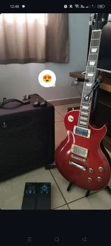Kit guitarra Les Paul , amplificador e pedaleira