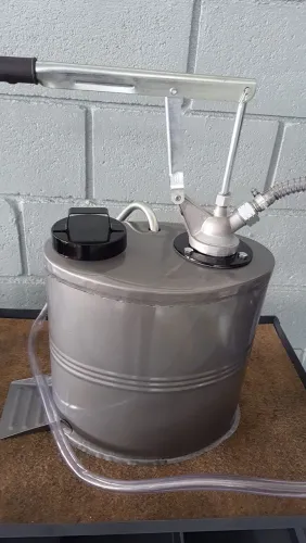 Bomba de óleo manual 20 lts jactoi .