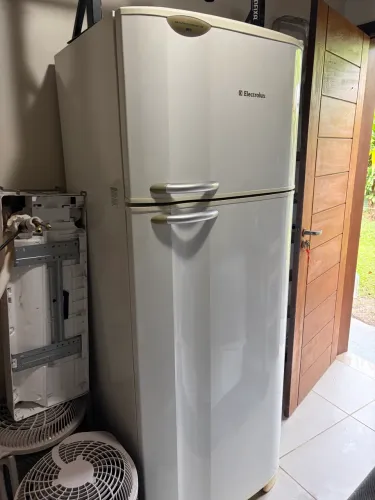 Geladeira usada em ótimo estado Eletrolux 