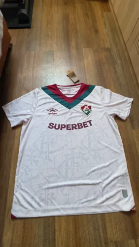 Camisa do Fluminense GG na etiqueta