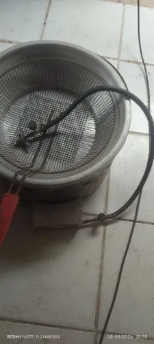 Vendo fritadeira a gás  ou troco por celular 