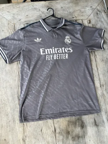 Real Madrid 2024 terceira camisa 