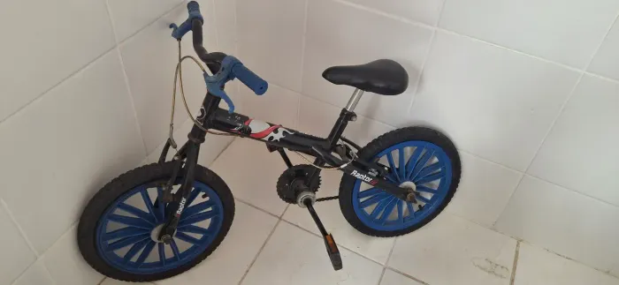 Bicicleta infantil azul