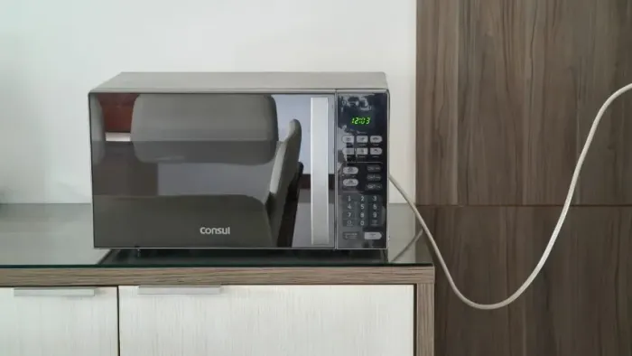 Micro-ondas 20 Litros Espelhado Com Função Descongelar Cor Cinza/inox Consul
