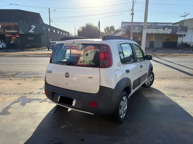 Fiat Uno WAY Celeb. 1.0 EVO Fire Flex 8V 5P 2013