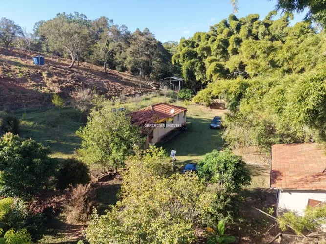 Fazendinha em Piracema MG - Muita água corrente e cachoeira!