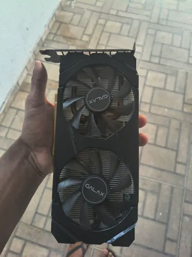 GTX 1660 ti gddr6 funcionando perfeitamente.