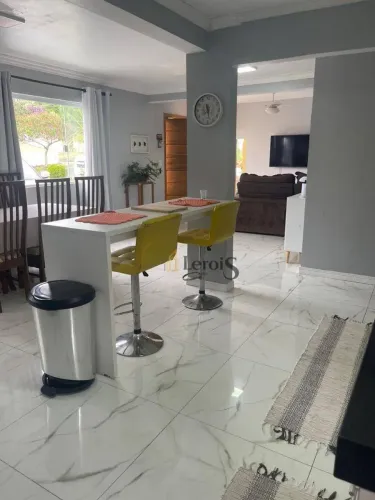 Casa com 4 dormitórios à venda, 133 m² por R$ 740.000,00 - Condomínio Villagio D Itália -