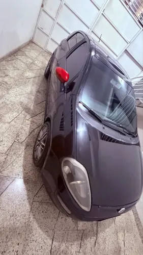 Fiat Punto Sporting 1.8 Flex 8v/16v 5P 2011